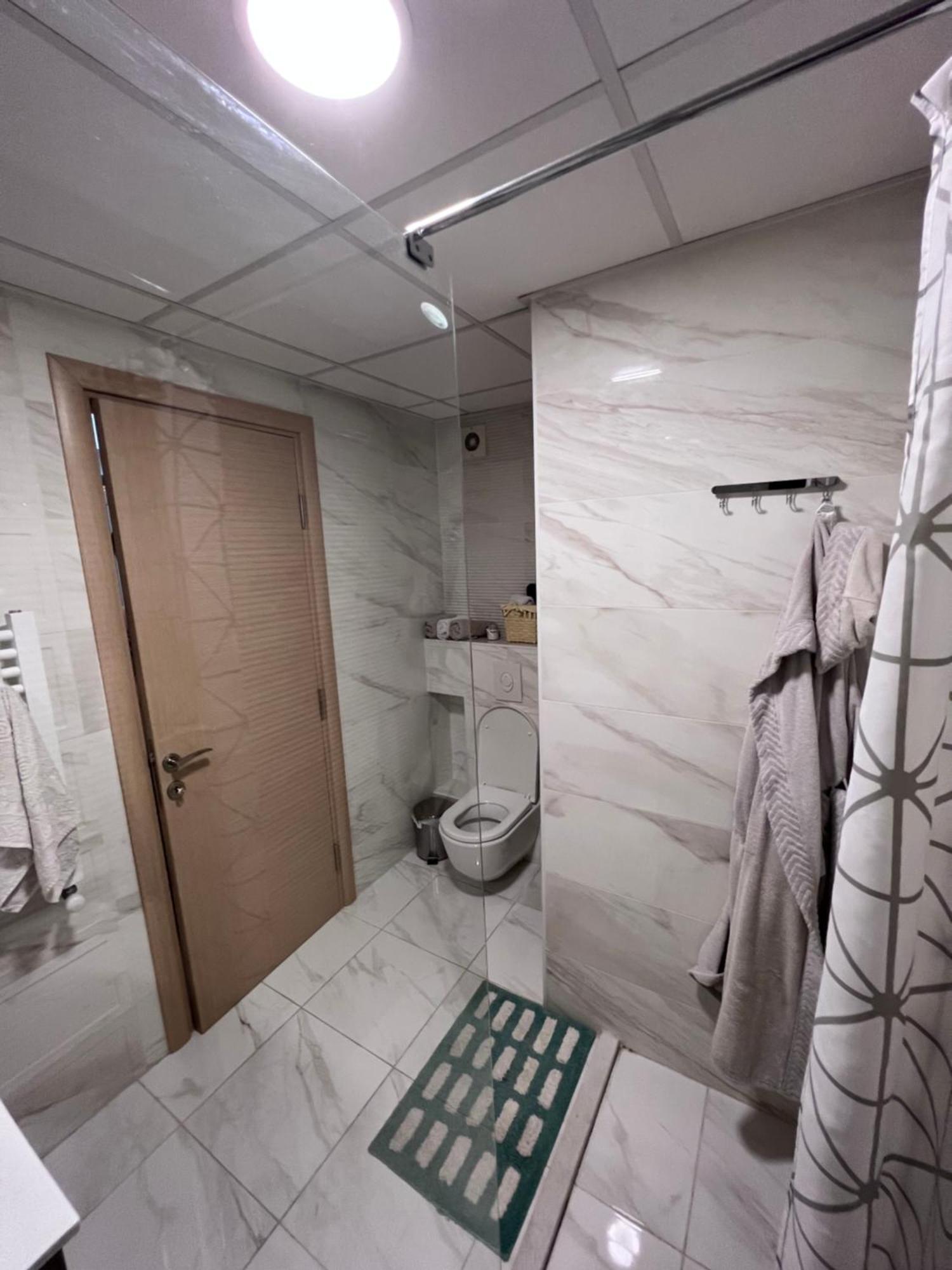 Modern Flatiron Apartment, Skopje Center Bagian luar foto